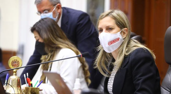 Maricarmen Alva anuncia que próximamente los periodistas acreditados ingresarán al Congreso