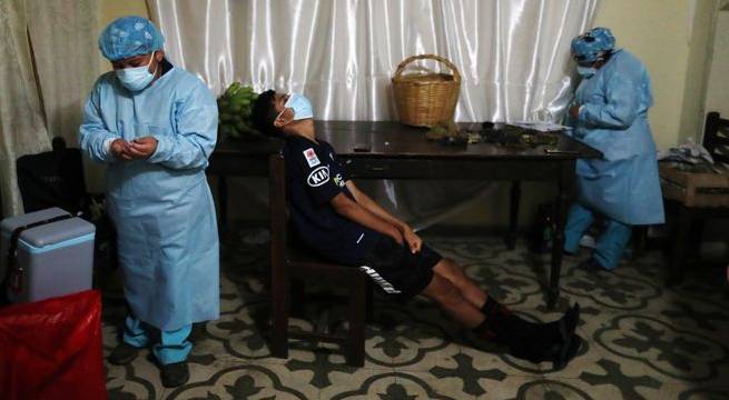 Perú eleva nivel de alerta sanitaria, endurece restricciones por ómicron y tercera ola