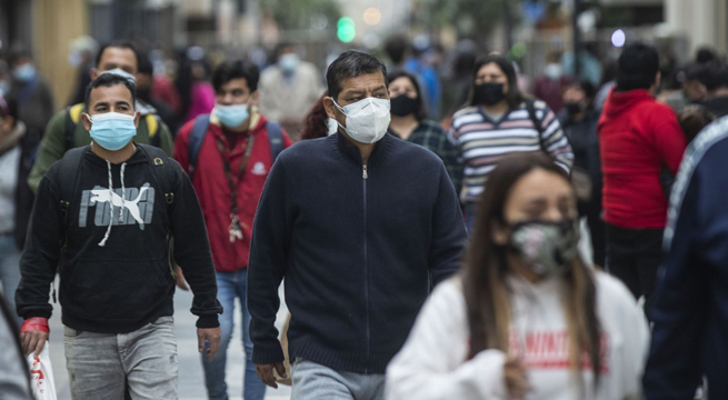 Minsa evalúa retorno de las mascarillas en lugares conglomerados por temporada navideña