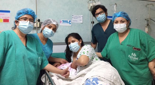 Tres bebés nacieron a los pocos minutos de Navidad en hospitales de EsSalud en Lima y Callao
