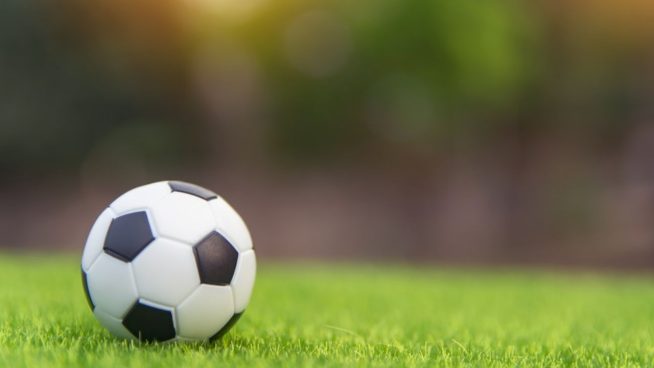 Partidos de hoy, jueves 1 de mayo: programación para ver fútbol gratis