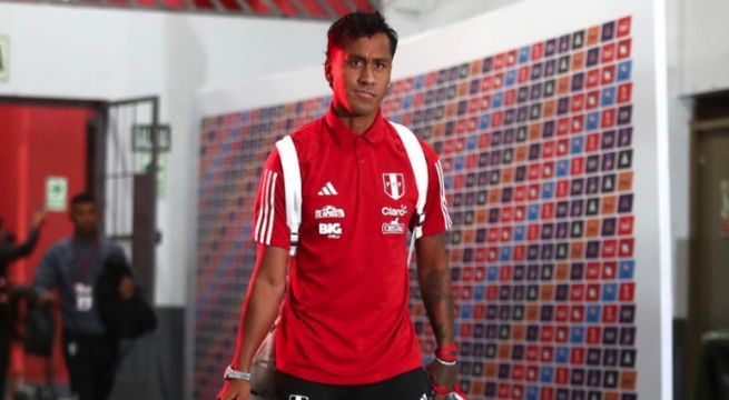 Renato Tapia y periodista deportivo protagonizan tensa discusión