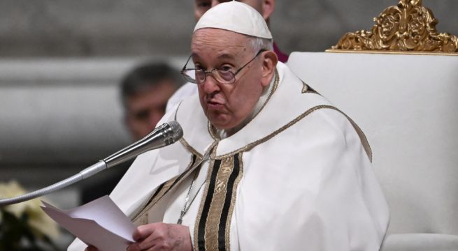 Papa Francisco ofreció tradicional misa por Nochebuena y dio la bienvenida al 'Año Santo'