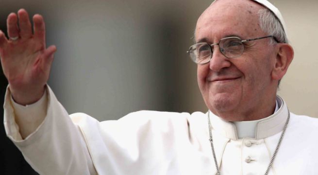 Papa Francisco sobre potencias mundiales que fabrican armas y promulgan la paz: 