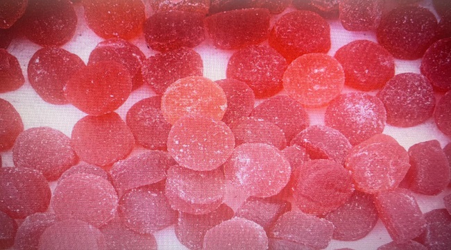 Colorante rojo N°3: ¿en qué productos alimenticios se encuentra este insumo que debes evitar?