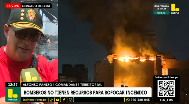 Bomberos exigen apoyo para extinguir incendio en Barrios Altos: 