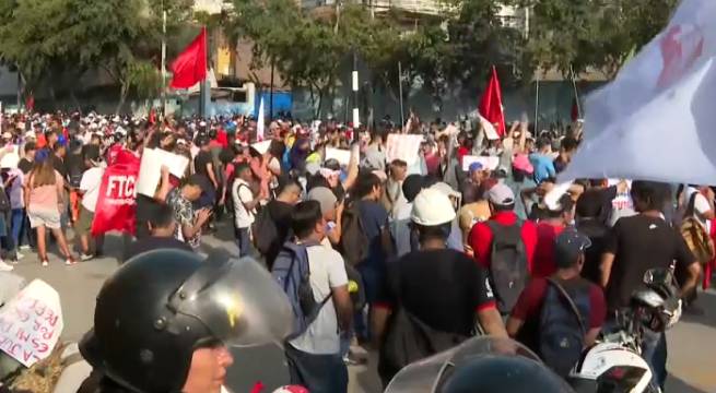 Transportistas llegan a acuerdo con el Presidente del Congreso en medio de paro: aquí los detalles