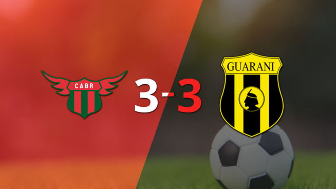 Con un gol agónico, Gustavo Vargas sentenció el empate entre Guaraní y Boston River