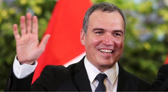 Congreso archiva informe que proponía inhabilitar a Salvador del Solar por 5 años