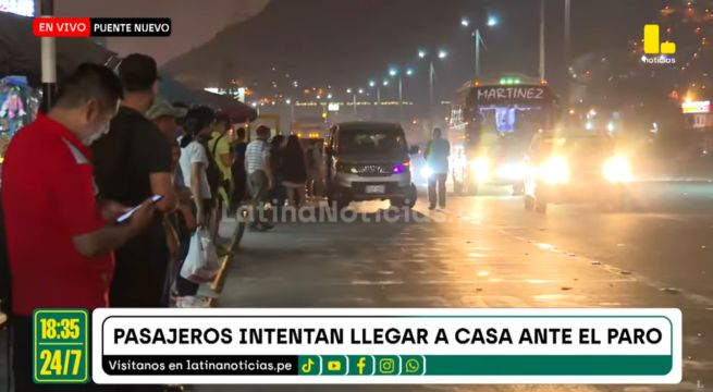 Ciudadanos esperan buses en medio del paro de transportistas [VIDEO]