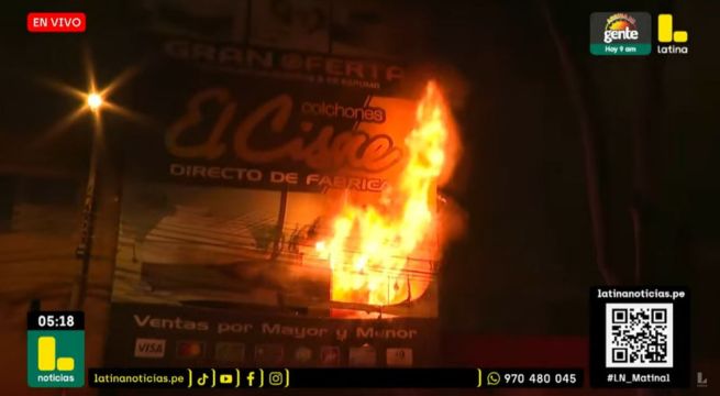 Extorsionadores provocan incendio en fábrica de colchones en Los Olivos: exigían pago de S/4 mil