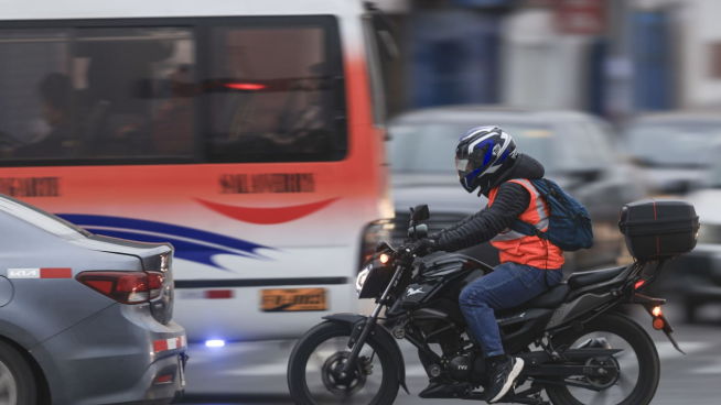 Gremio de motociclistas presenta demanda para anular el uso obligatorio de chaleco con placa