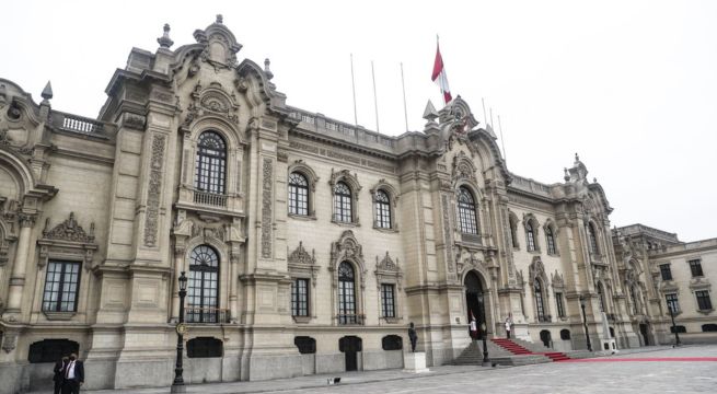 Dina Boluarte tomó juramento a tres nuevos ministros