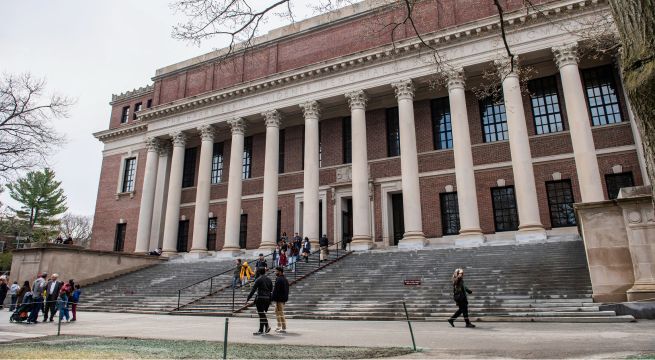 Gobierno de Trump impide a Harvard matricular a estudiantes extranjeros