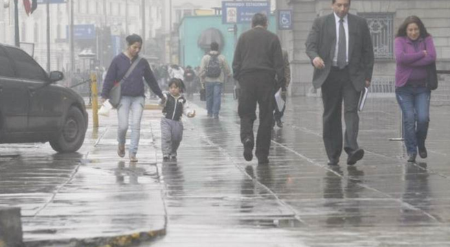 Senamhi advierte descenso de temperaturas, vientos fuertes y alta humedad en Lima