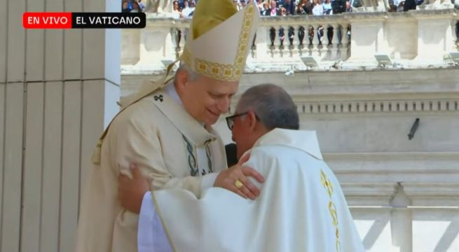 Rito de obediencia: obispo del Callao presente en la ceremonia de entronización del Papa León XIV
