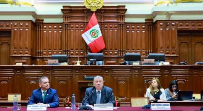 Comisión del Congreso aprueba restablecer inmunidad parlamentaria desde 2026